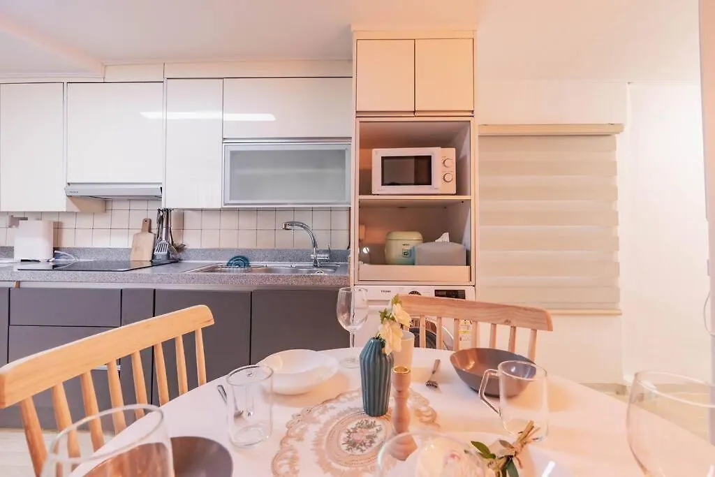 Namsan Tower View - Duplex, 3Rooms 2Toilets سيول
