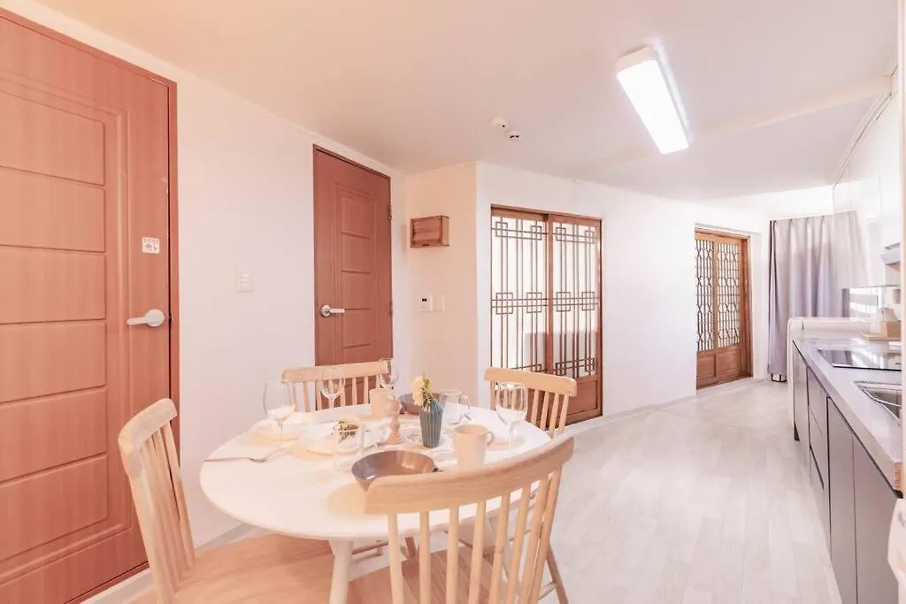Namsan Tower View - Duplex, 3Rooms 2Toilets سيول فيلة